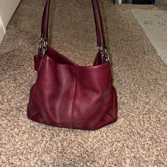 Vintage Coach Authentic Deep Red Leather Shoulder Bag - Picture 5 of 13